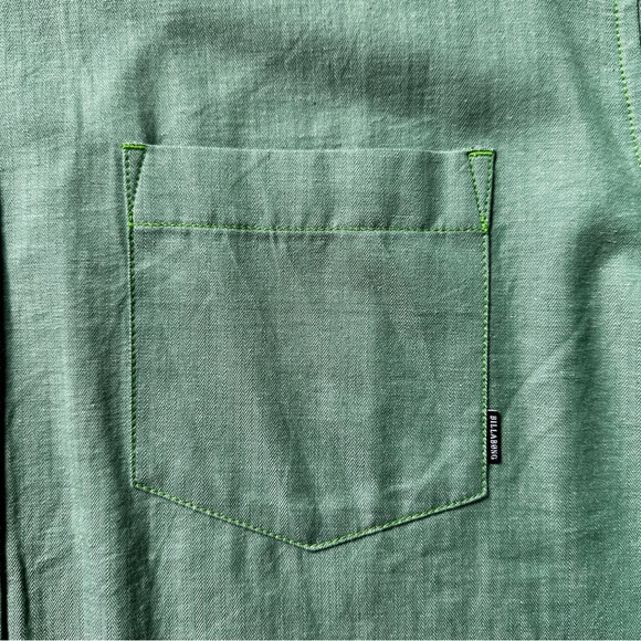 Billabong button up - Picture 2 of 3